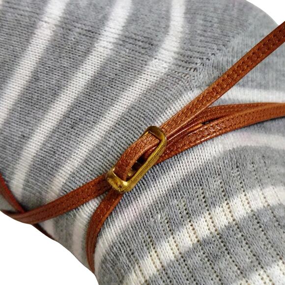 60s Brown Leather Ankle Wrap Strap Closed Toe Chainlink Detail Heels Size 7.5 - Picture 5 of 15